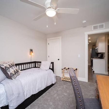 New Beautiful 3 Bedroom Condo In Bettendorf Εξωτερικό φωτογραφία