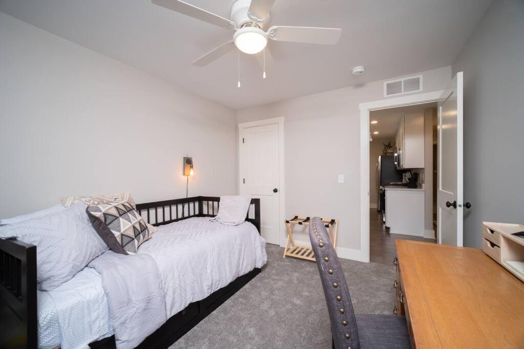 New Beautiful 3 Bedroom Condo In Bettendorf Εξωτερικό φωτογραφία