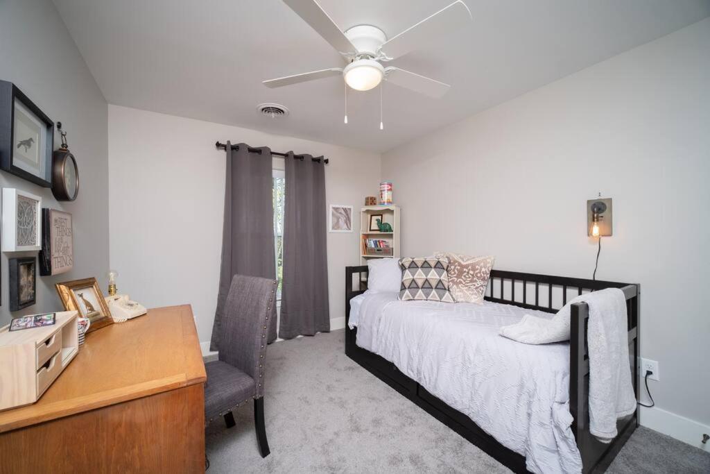 New Beautiful 3 Bedroom Condo In Bettendorf Εξωτερικό φωτογραφία