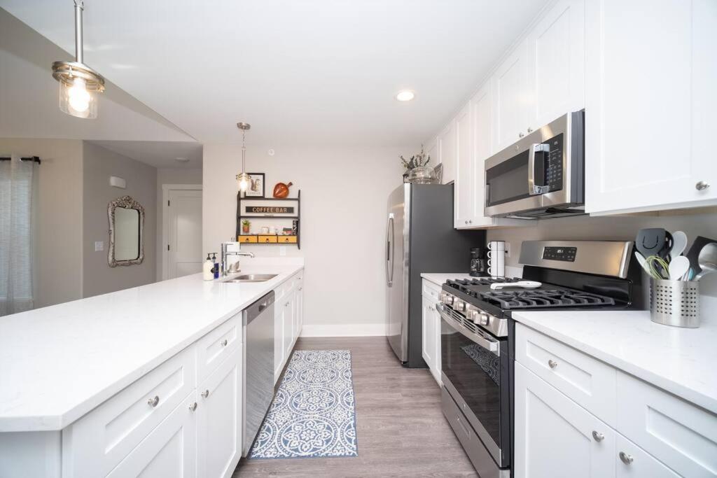 New Beautiful 3 Bedroom Condo In Bettendorf Εξωτερικό φωτογραφία