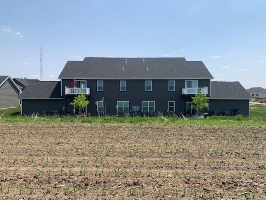 New Beautiful 3 Bedroom Condo In Bettendorf Εξωτερικό φωτογραφία