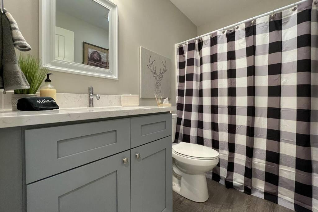 New Beautiful 3 Bedroom Condo In Bettendorf Εξωτερικό φωτογραφία