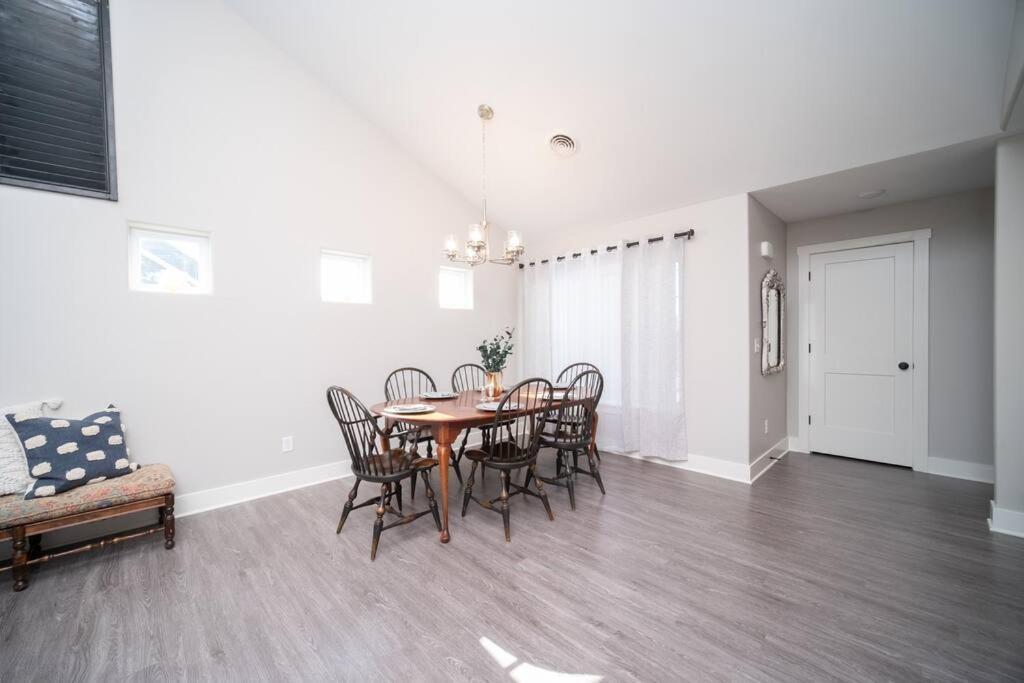 New Beautiful 3 Bedroom Condo In Bettendorf Εξωτερικό φωτογραφία