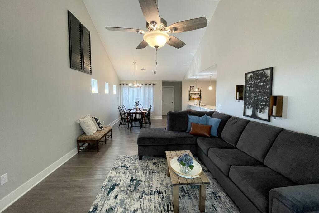 New Beautiful 3 Bedroom Condo In Bettendorf Εξωτερικό φωτογραφία