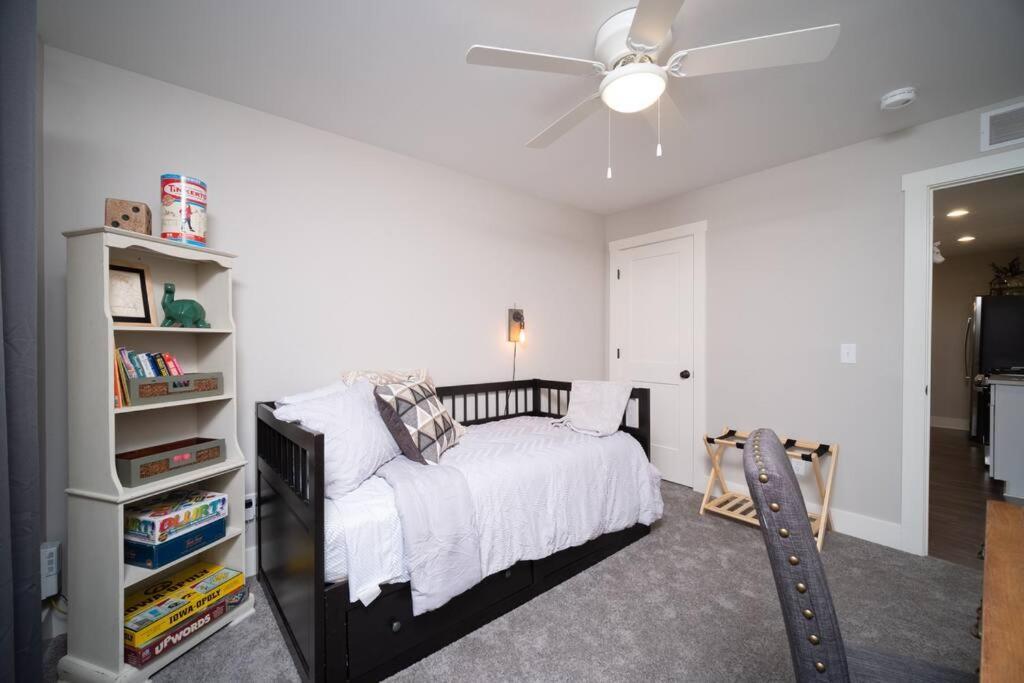 New Beautiful 3 Bedroom Condo In Bettendorf Εξωτερικό φωτογραφία